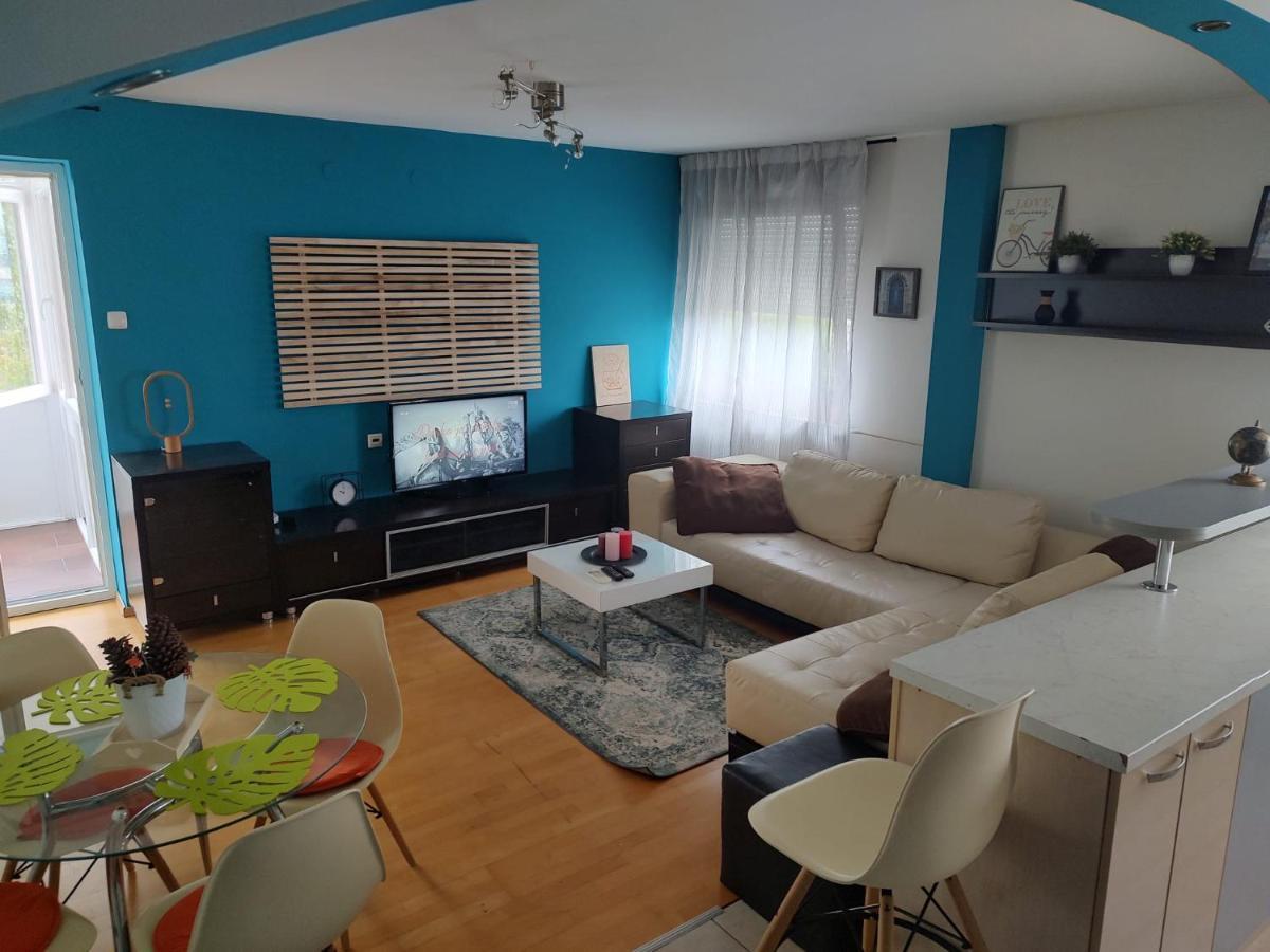 Studio Apartman Karler Karlovac Bagian luar foto